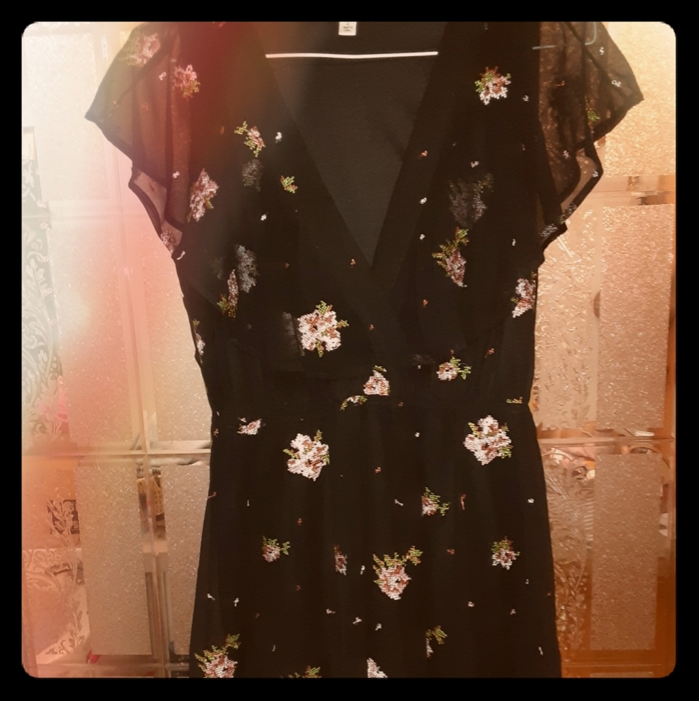 Miami dress, black with flowers🖤